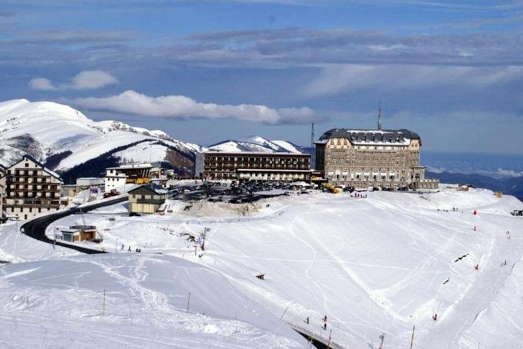 Grand T2 Calme Et Cosy Au « Pyrenees Palace » Bagnères-de-Luchon Exteriér fotografie